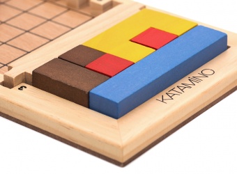 играть