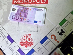 Во Франции выпущена «Монополия» с настоящими деньгами