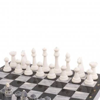 Шахматы "Стаунтон" из мрамолита