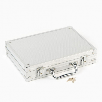 Набор для покера на 200 фишек без номинала